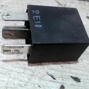 Csak ma DAEWOO LANOS -01 Relé bontott alkatrész