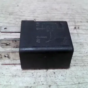 DAEWOO LANOS -01 Relé bontott alkatrész Rendeld meg most