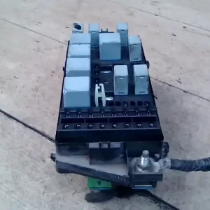 DAEWOO LEGANZA 97-02 Biztosítéktábla bcm bsi bsm sam gem modul motortér bontott alkatrész Árengedmény