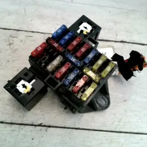 DAEWOO MATIZ 01-05 Biztosítéktábla bcm bsi bsm sam gem modulbontott alkatrész Expressz kézbesítés