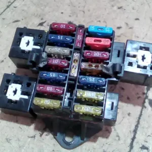 DAEWOO MATIZ 01-05 Biztosítéktábla bcm bsi bsm sam gem modul0.8i bontott alkatrész Népszerű