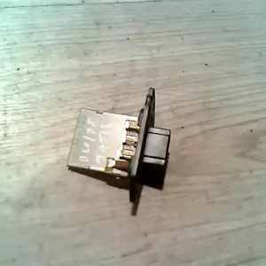 DAEWOO MATIZ 01-05 Fűtőmotor előtét ellenállás0.8 ibontott alkatrész Rendeld meg most