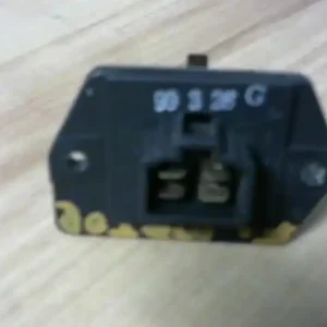 Rendeld meg most DAEWOO MATIZ 98-01 Fűtőmotor előtét ellenállásbontott alkatrész