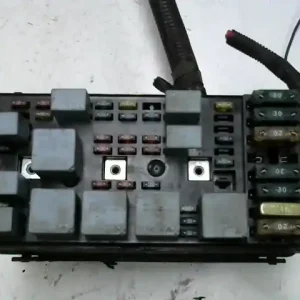 DAEWOO NUBIRA 97-99 Biztosítéktábla bcm bsi bsm sam gem modul motortér bontott alkatrész Kihagyhatatlan ajánlat