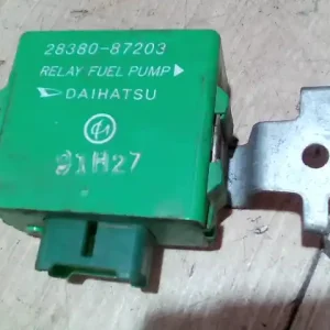 DAIHATSU COURE üzemanyag szivattyú relé 1.0i bontott alkatrész Árengedmény