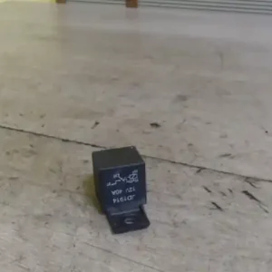 DODGE CARAVAN 96- Relé bontott alkatrész Olcsóbb