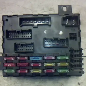 FIAT BRAVA Biztosítéktábla bcm bsi bsm sam gem modul1.6ibontott alkatrész Árengedmény