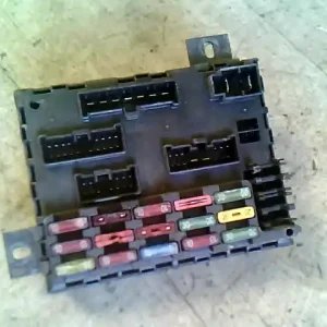 FIAT BRAVA Biztosítéktábla bcm bsi bsm sam gem modul utastér bontott alkatrész Olcsóbb