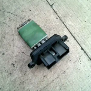 Nézd meg most FIAT DOBLO 01.01-05.09 Fűtőmotor előtét ellenállás1.9d bontott alkatrész