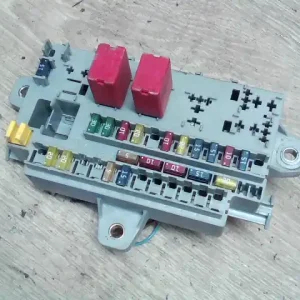 FIAT DUCATO 02-06 Biztosítéktábla bcm bsi bsm sam gem modul utastér bontott alkatrész Biztonságos fizetés