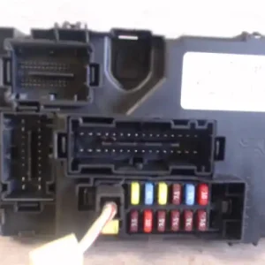 Bestseller FIAT GRANDE PUNTO 05.10- Biztosítéktábla bcm bsi bsm sam gem modul utastér bontott alkatrész