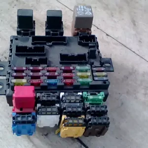 FIAT MULTIPLA 02.03-04.07 Biztosítéktábla bcm bsi bsm sam gem modul utastér bontott alkatrész Ajánlat