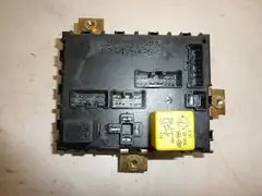 FIAT PUNTO I. Biztosítéktábla bcm bsi bsm sam gem modulbontott alkatrész Kihagyhatatlan ajánlat