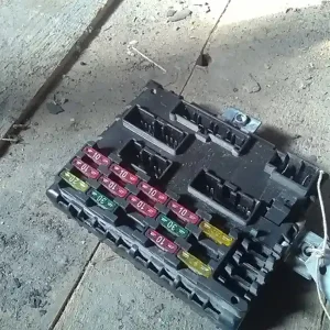 FIAT PUNTO I. Biztosítéktábla bcm bsi bsm sam gem modulbontott alkatrész Olcsóbb