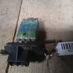 Akció FIAT PUNTO I. Fűtőmotor előtét ellenállásbontott alkatrész