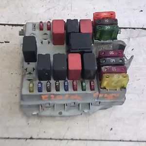 Legkelendőbb FIAT PUNTO II. Biztosítéktábla bcm bsi bsm sam gem modul1.2ibontott alkatrész