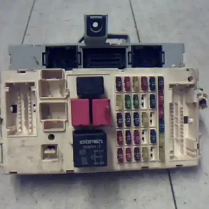 FIAT PUNTO II. Biztosítéktábla bcm bsi bsm sam gem modul1.2ibontott alkatrész Gyors kiszállítás