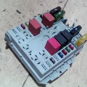 FIAT PUNTO II. Biztosítéktábla bcm bsi bsm sam gem modul1.25i bontott alkatrész Árengedmény