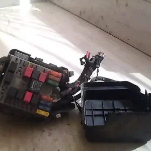 FIAT PUNTO II. Biztosítéktábla bcm bsi bsm sam gem modul motortér 1.3i bontott alkatrész Akciós ár