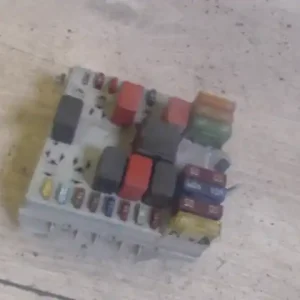 Csak ma FIAT PUNTO II. Biztosítéktábla bcm bsi bsm sam gem modul motortér bontott alkatrész