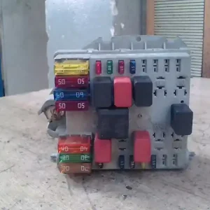 FIAT PUNTO II. Biztosítéktábla bcm bsi bsm sam gem modul motortér bontott alkatrész Szezonális akció