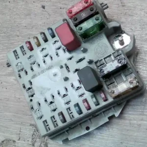 FIAT PUNTO II. Biztosítéktábla bcm bsi bsm sam gem modulbontott alkatrész Exkluzív ajánlat