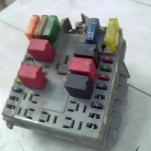 FIAT PUNTO II. Biztosítéktábla bcm bsi bsm sam gem modul utastér bontott alkatrész Végkiárusítás