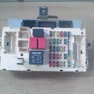 Gyors kiszállítás FIAT PUNTO II. Biztosítéktábla bcm bsi bsm sam gem modul utastér 1.2i bontott alkatrész