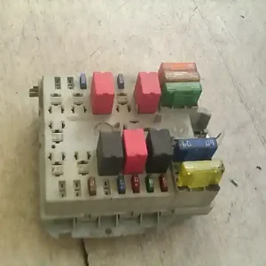 FIAT PUNTO III. Biztosítéktábla bcm bsi bsm sam gem modul1.2i bontott alkatrész Ne maradj le