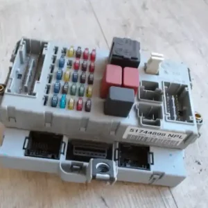 Kedvezményes ár FIAT PUNTO III. Biztosítéktábla bcm bsi bsm sam gem modul utastér 1.2i bontott alkatrész