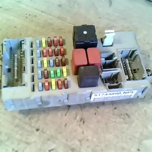 FIAT PUNTO III. Biztosítéktábla bcm bsi bsm sam gem modul utastér bontott alkatrész Prémium