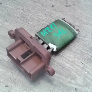 FIAT PUNTO III. Fűtőmotor előtét ellenállásbontott alkatrész Árcsökkenés