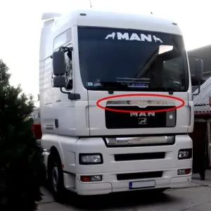 Man inox dísz hűtőrács fölé 138cm Bestseller