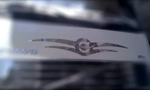 VOLVO inox dísz dupla szárnnyal Azonnal elérhető